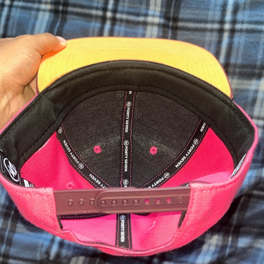 47 Los Angeles Angles Pink Adjustable Cap - Picture 15 of 17